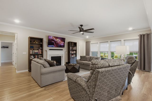 2204 Henderson Dr, Spring Hill, TN 37174