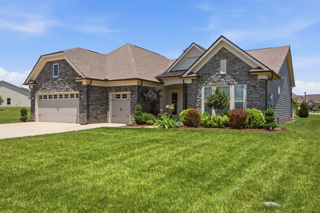 2204 Henderson Dr, Spring Hill, TN 37174