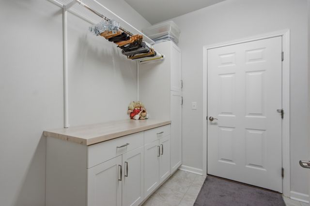 2204 Henderson Dr, Spring Hill, TN 37174