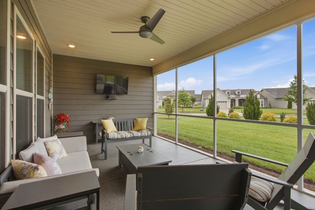 2204 Henderson Dr, Spring Hill, TN 37174