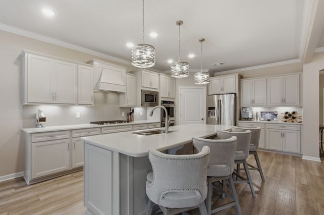 2204 Henderson Dr, Spring Hill, TN 37174
