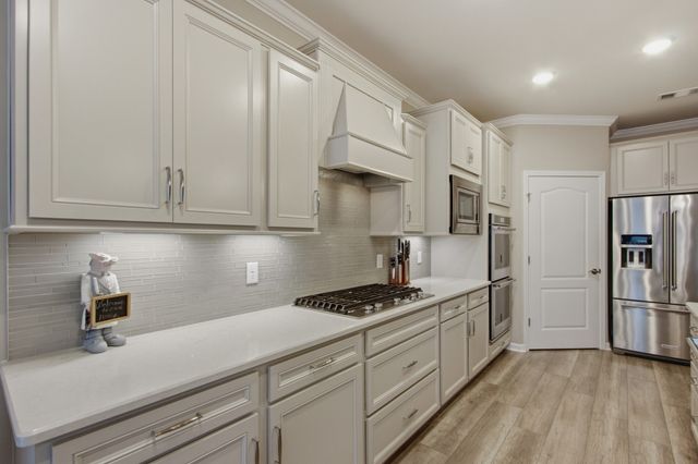2204 Henderson Dr, Spring Hill, TN 37174