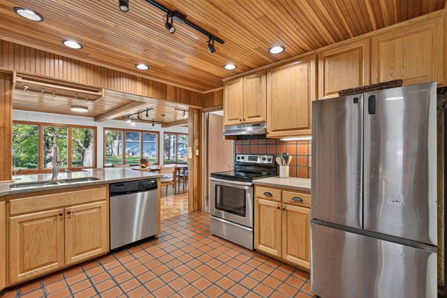 615 Utah Avenue S, Golden Valley, MN 55426