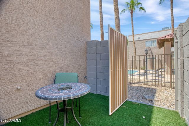 3221 N 37TH Street 18, Phoenix, AZ 85018