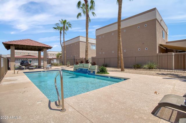 3221 N 37TH Street 18, Phoenix, AZ 85018