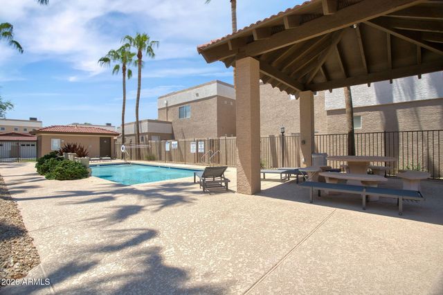 3221 N 37TH Street 18, Phoenix, AZ 85018