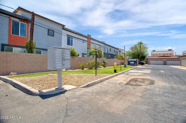 3221 N 37TH Street 18, Phoenix, AZ 85018
