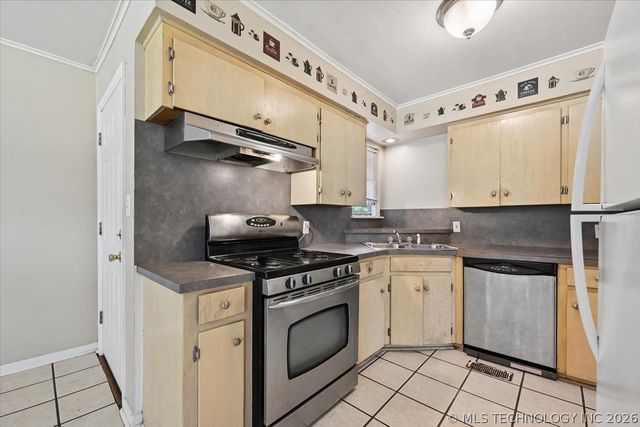 1609 E 55th Place, Tulsa, OK 74105