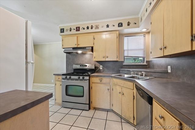 1609 E 55th Place, Tulsa, OK 74105