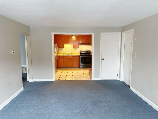 39 Montvale Ave 6, Woburn, MA 01801