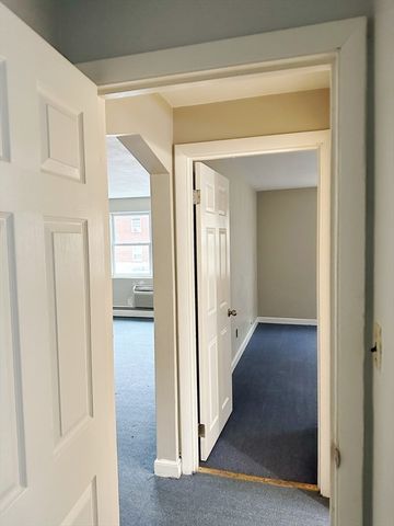 39 Montvale Ave 6, Woburn, MA 01801