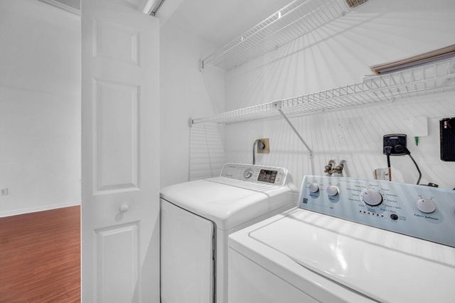 1 Commodore Court 202, Hull, MA 02045