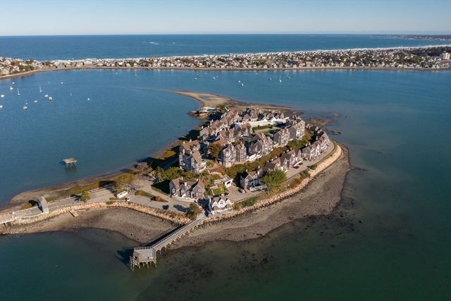 1 Commodore Court 202, Hull, MA 02045