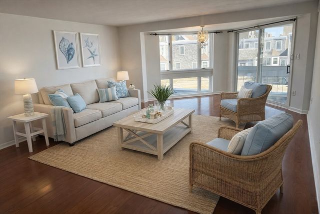 1 Commodore Court 202, Hull, MA 02045