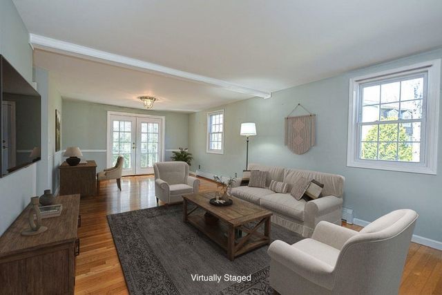 32 Hickory Drive, Amherst, NH 03031