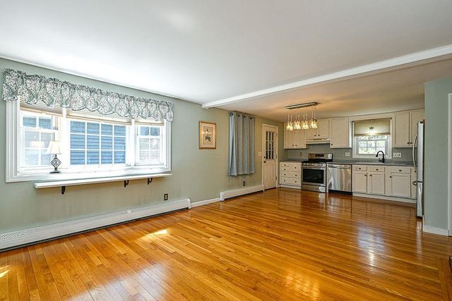 32 Hickory Drive, Amherst, NH 03031