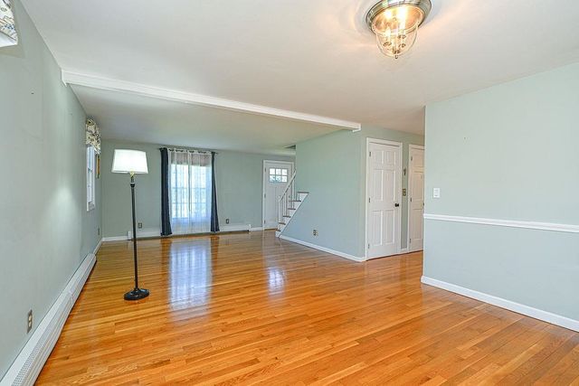 32 Hickory Drive, Amherst, NH 03031