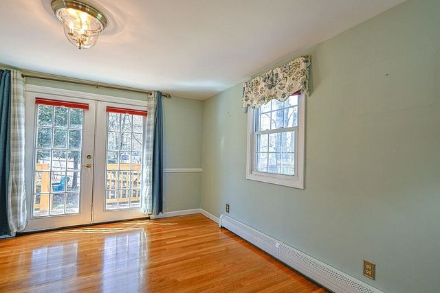 32 Hickory Drive, Amherst, NH 03031