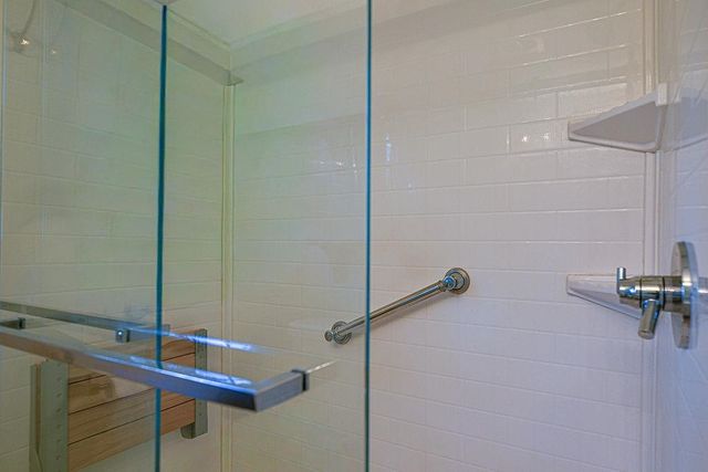 32 Hickory Drive, Amherst, NH 03031