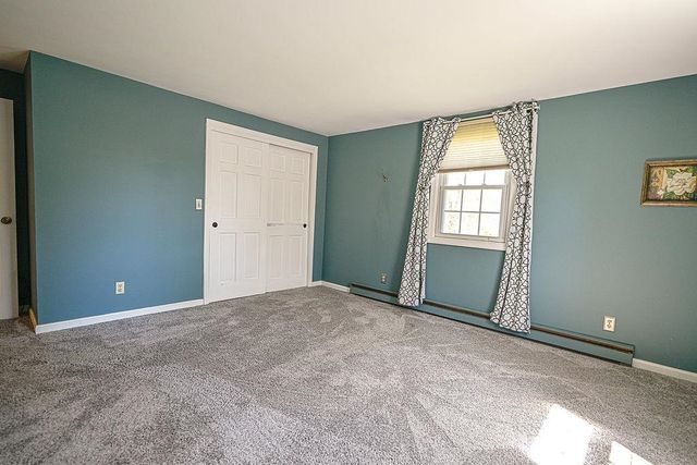 32 Hickory Drive, Amherst, NH 03031