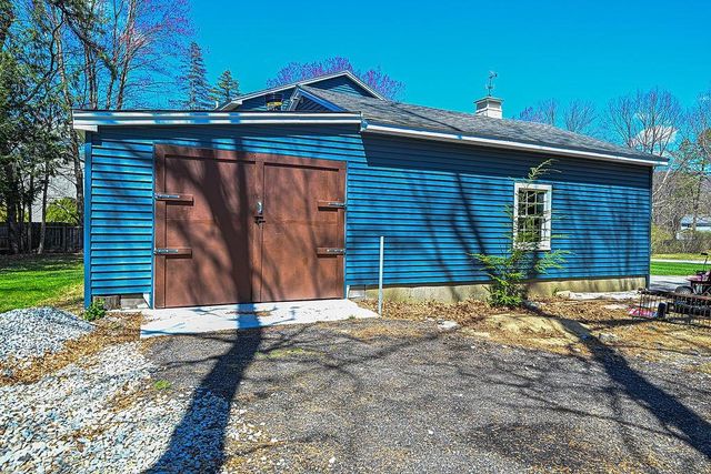 32 Hickory Drive, Amherst, NH 03031
