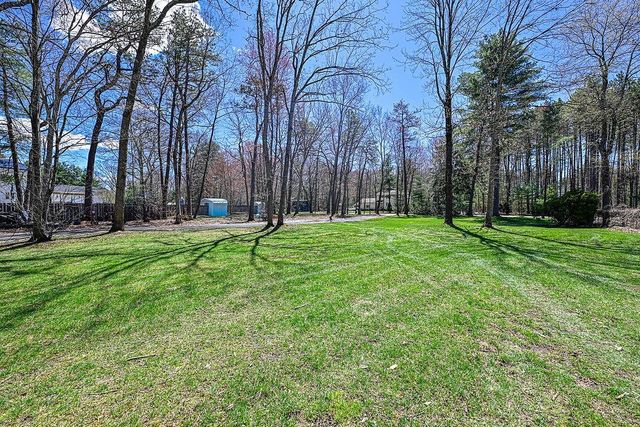 32 Hickory Drive, Amherst, NH 03031