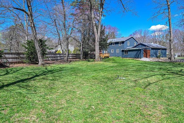 32 Hickory Drive, Amherst, NH 03031