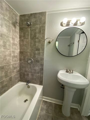 1539 Piney RD, North Fort Myers, FL 33903