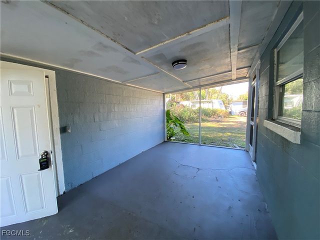 1539 Piney RD, North Fort Myers, FL 33903