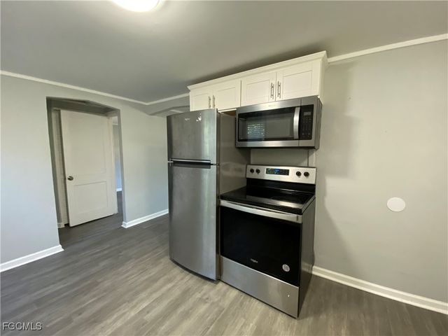 1539 Piney RD, North Fort Myers, FL 33903