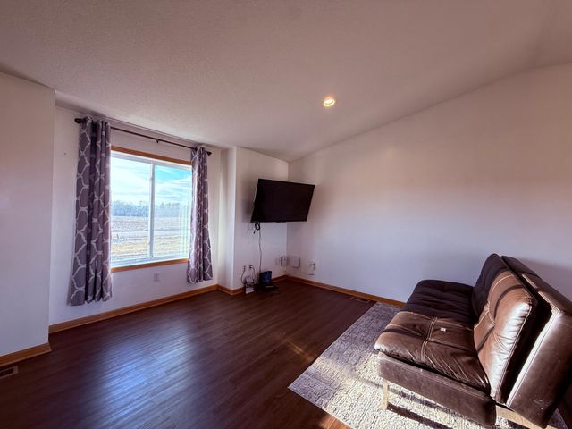 47575 Falcon Avenue, Rush City, MN 55069