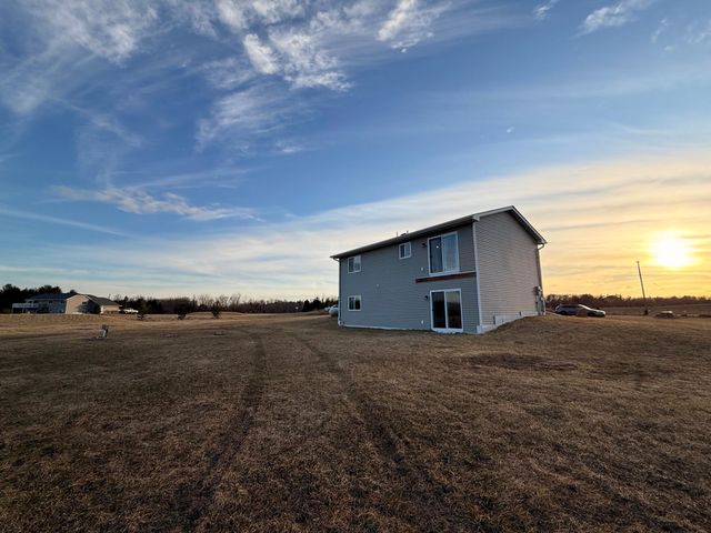 47575 Falcon Avenue, Rush City, MN 55069