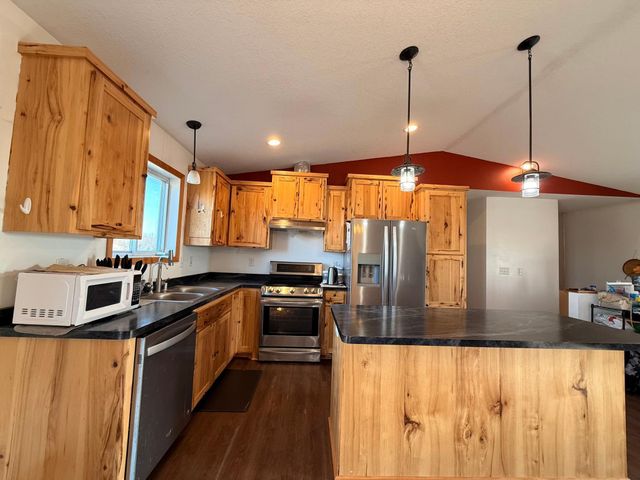 47575 Falcon Avenue, Rush City, MN 55069