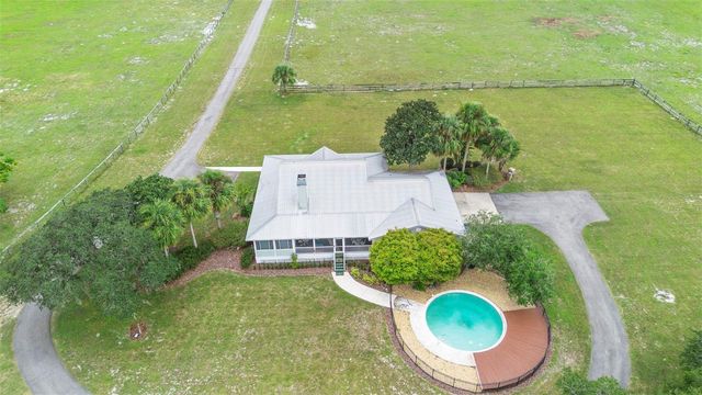 42554 MAGGIE JONES ROAD, Paisley, FL 32767