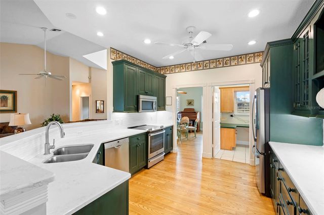 42554 MAGGIE JONES ROAD, Paisley, FL 32767