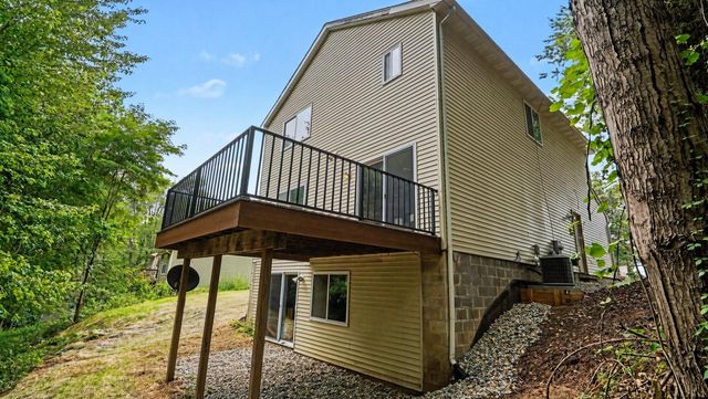 10325 Michael Boulevard, Pinckney, MI 48169