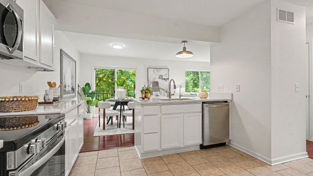 10325 Michael Boulevard, Pinckney, MI 48169