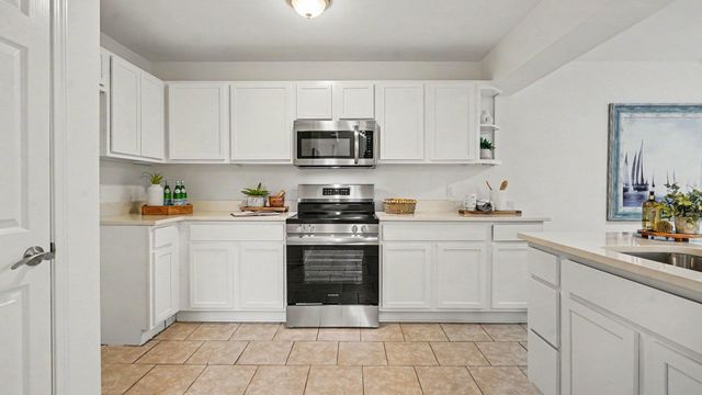10325 Michael Boulevard, Pinckney, MI 48169