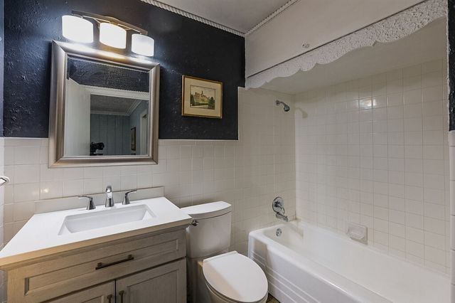 3413 Clary Avenue, Fort Worth, TX 76111