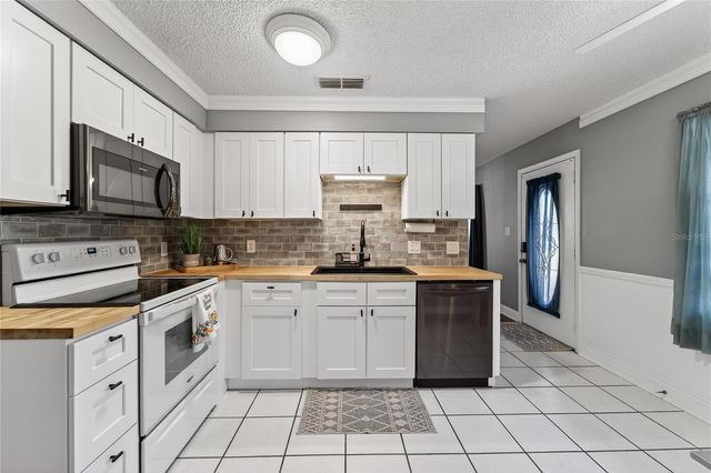 632 SWISS DRIVE, Lakeland, FL 33810