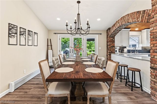 18050 Elliott Drive, Chagrin Falls, OH 44023