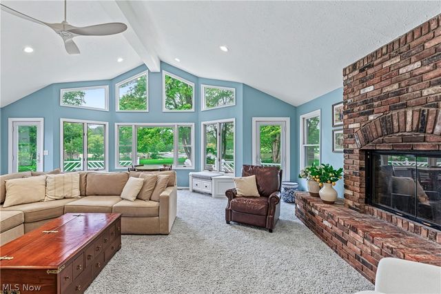 18050 Elliott Drive, Chagrin Falls, OH 44023