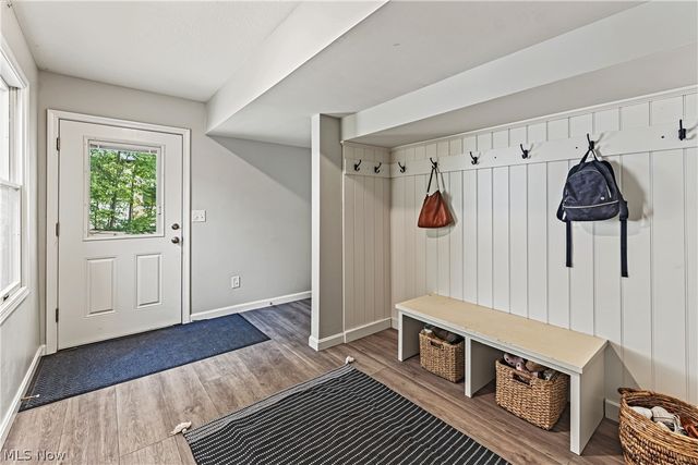 18050 Elliott Drive, Chagrin Falls, OH 44023