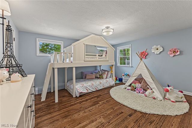 18050 Elliott Drive, Chagrin Falls, OH 44023