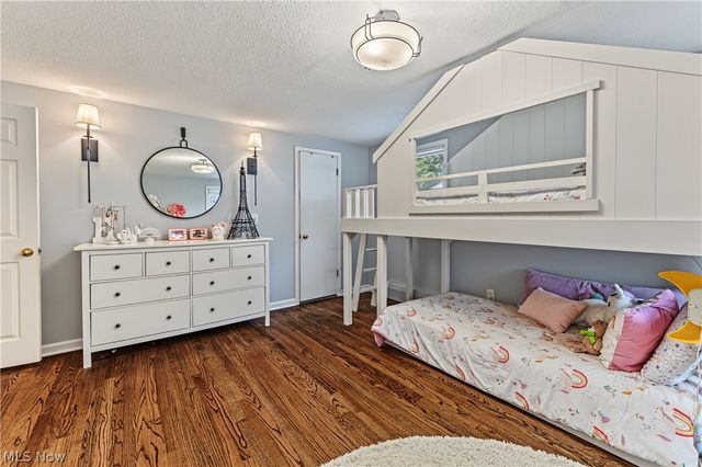 18050 Elliott Drive, Chagrin Falls, OH 44023