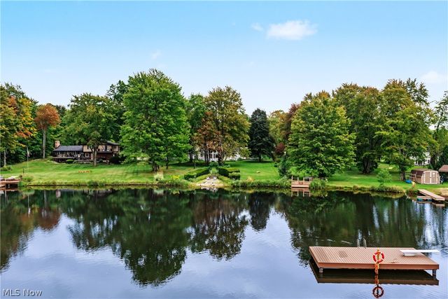 18050 Elliott Drive, Chagrin Falls, OH 44023