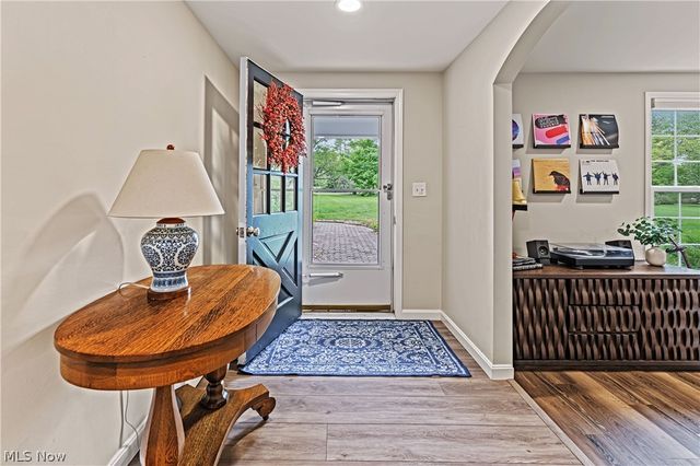 18050 Elliott Drive, Chagrin Falls, OH 44023