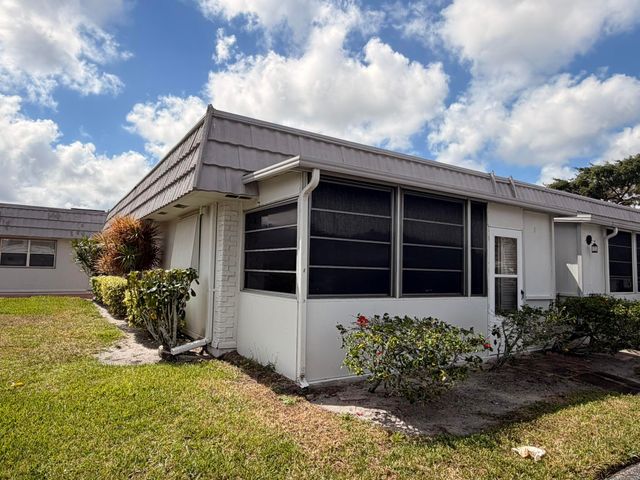 43 Valencia B, Delray Beach, FL 33446