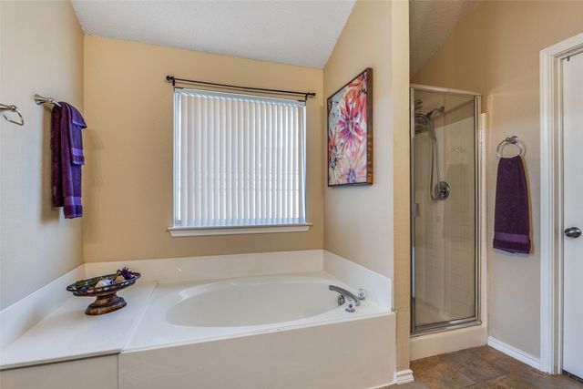 8009 Trophy Court, Rowlett, TX 75089