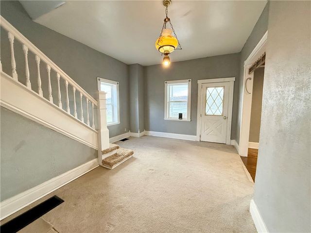 57 W Main St, Cowanshanock Twp, PA 16263